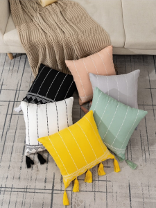 Fundas de Cojín Bordados con Pompón